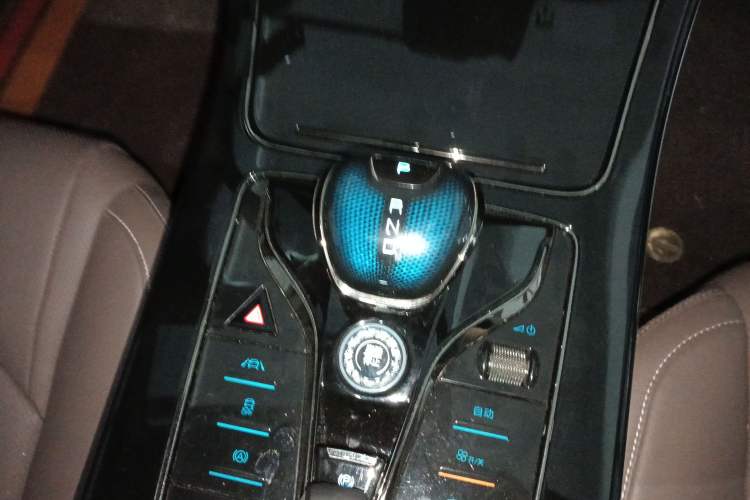 Used BYD Han 2020 EV Long-Range Luxury Model Gear Lever
