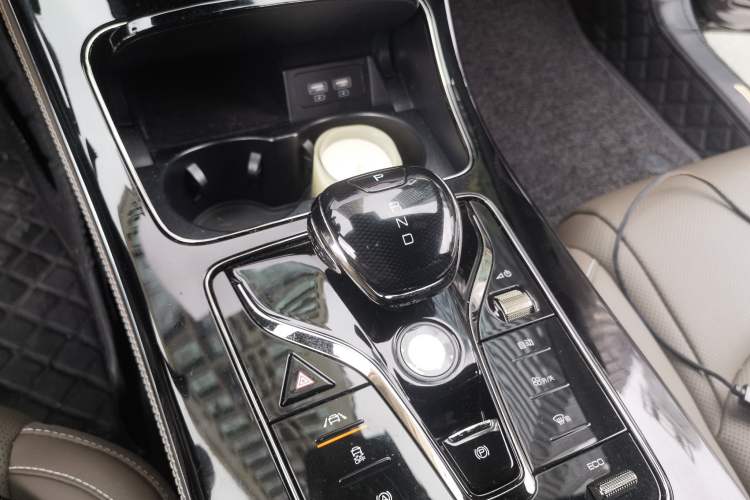 Used BYD Han 2020 DM Four-Wheel Drive Performance Edition Luxury Model Gear Lever