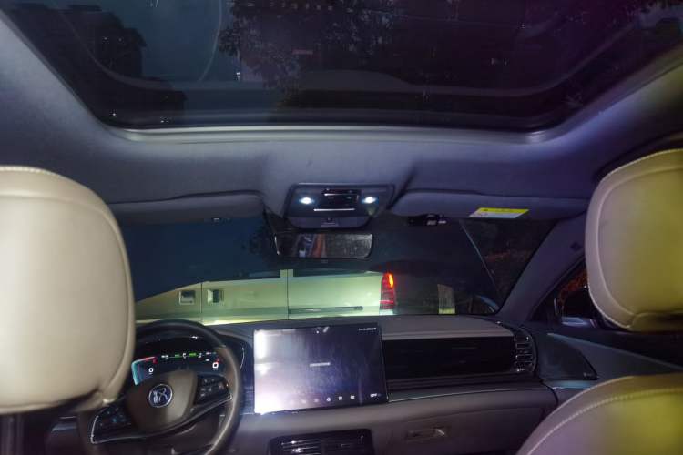 Used BYD Han 2020 EV Long-Range Luxury Model Headliner