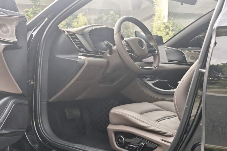 Used BYD Han 2020 EV Long-Range Luxury Model Interior 1