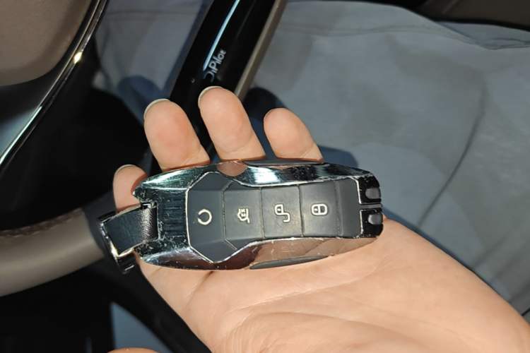 Used BYD Han 2020 DM Four-Wheel Drive Performance Edition Luxury Model Interior 1