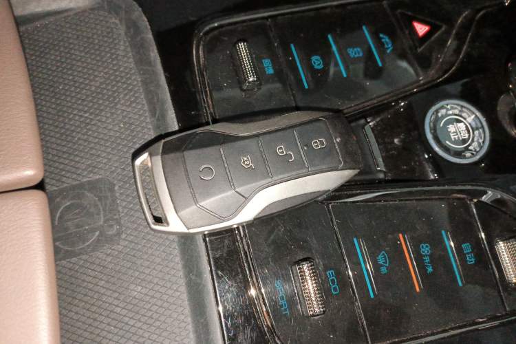 Used BYD Han 2020 EV Long-Range Luxury Model Interior 1