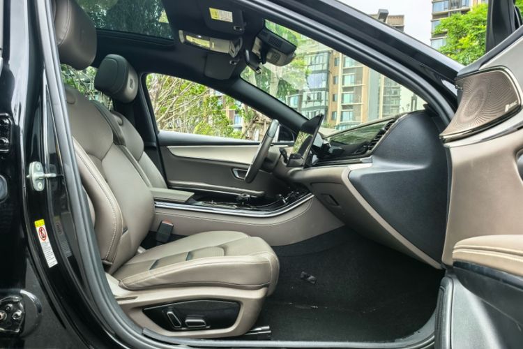Used BYD Han 2020 DM Four-Wheel Drive Performance Edition Luxury Model Interior 3