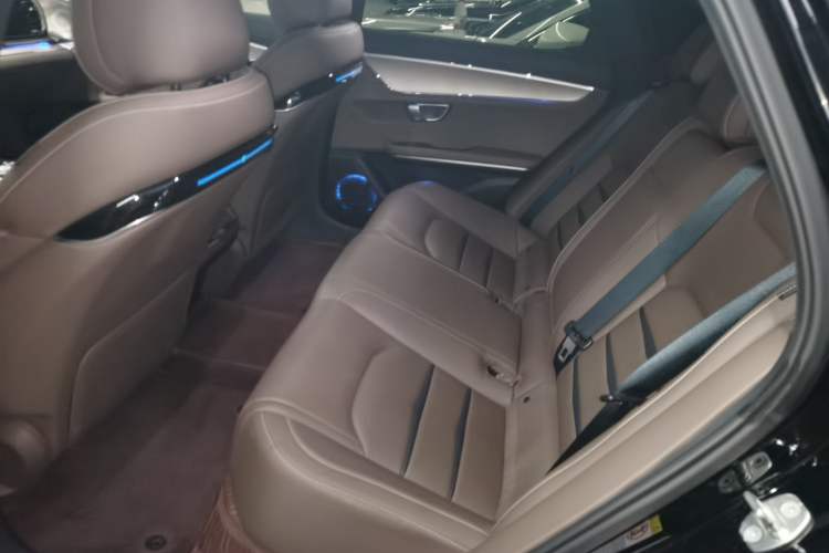 Used BYD Han 2020 EV Long-Range Luxury Model Interior 4