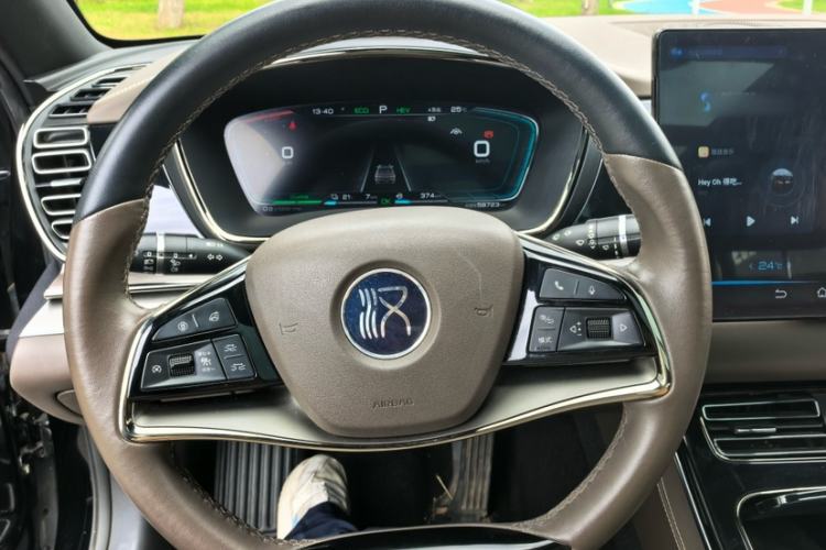 Used BYD Han 2020 DM Four-Wheel Drive Performance Edition Luxury Model Interior 5