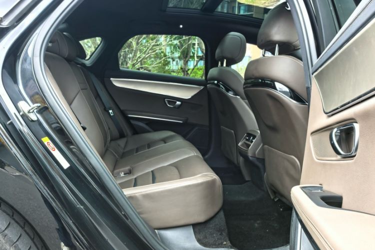 Used BYD Han 2020 DM Four-Wheel Drive Performance Edition Luxury Model Interior 6