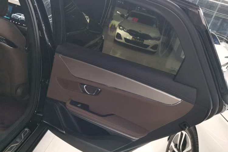 Used BYD Han 2020 EV Long-Range Luxury Model Interior 6