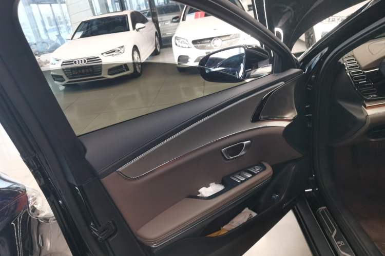 Used BYD Han 2020 EV Long-Range Luxury Model Interior 7