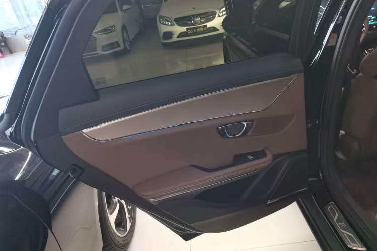 Used BYD Han 2020 EV Long-Range Luxury Model Interior 8