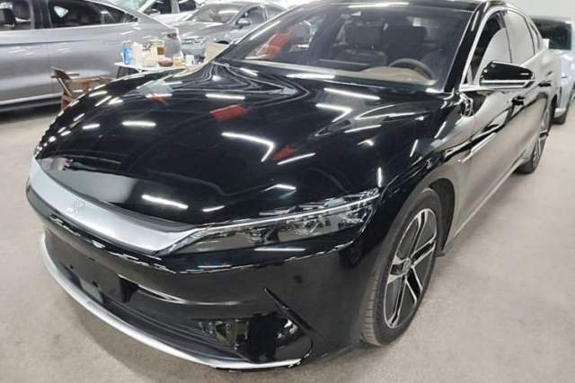 Ojetý BYD Han 2020 EV Long-Range Deluxe Model