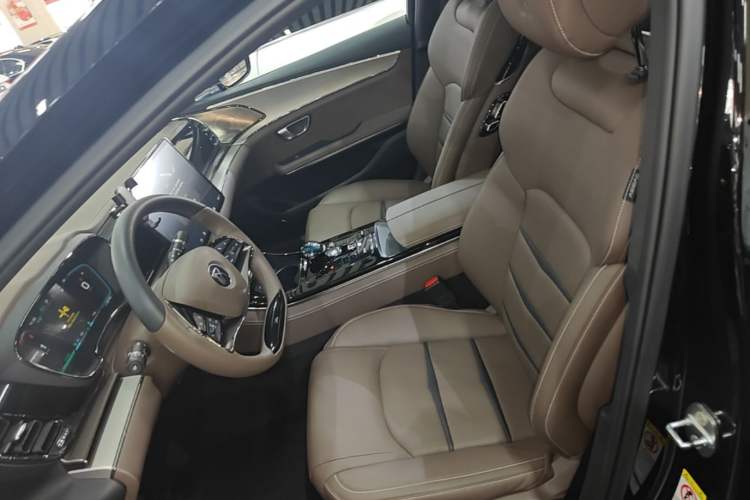 Used BYD Han 2020 DM Four-Wheel Drive Performance Edition Luxury Model Left Front Seat