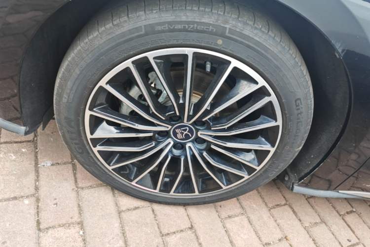Used BYD Han 2020 EV Long-Range Luxury Model Left Front Wheel Hub
