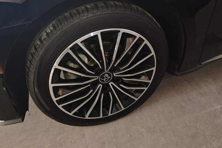 Used BYD Han 2020 DM Four-Wheel Drive Performance Edition Luxury Model Left Front Wheel Hub