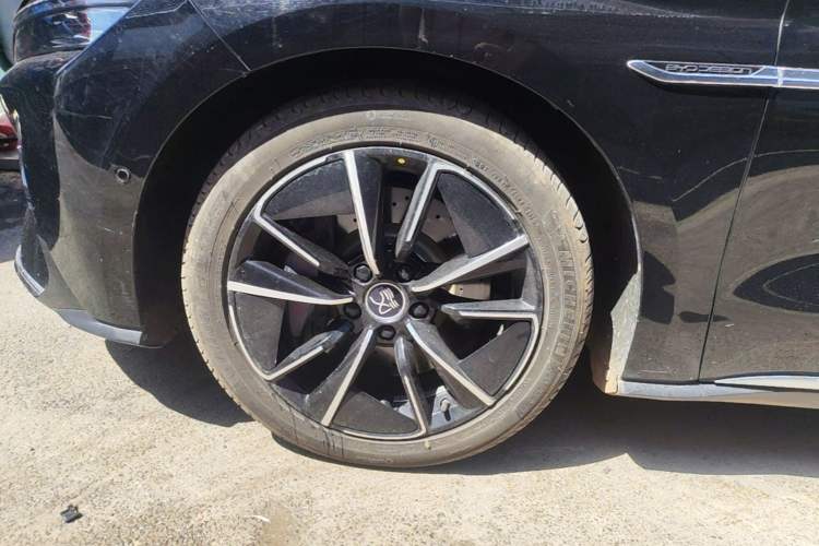 Used BYD Han 2020 EV Four-Wheel Drive High-Performance Flagship Model Left Front Wheel Hub