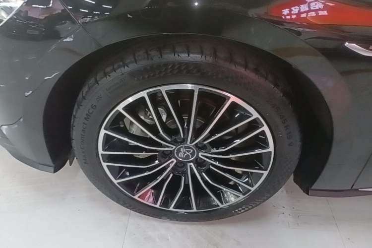 Used BYD Han 2020 EV Long-Range Luxury Model Left Front Wheel Hub