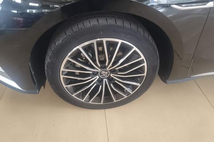 Used BYD Han 2020 DM Four-Wheel Drive Performance Edition Luxury Model Left Front Wheel Hub