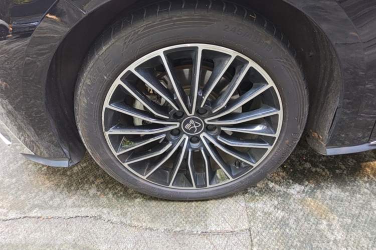 Used BYD Han 2020 EV Long-Range Luxury Model Left Front Wheel Hub