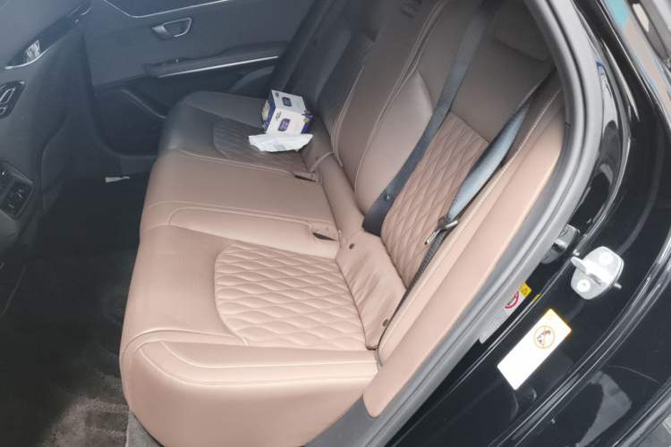 Used BYD Han 2020 EV Four-Wheel Drive High-Performance Flagship Model Left Rear Seat