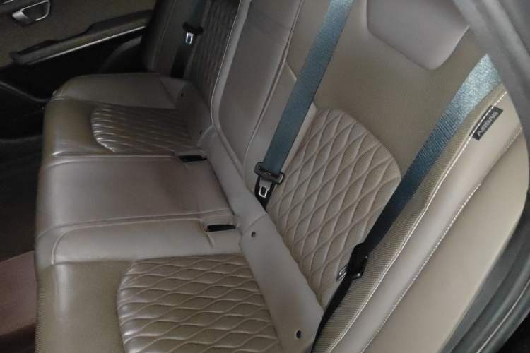 Used BYD Han 2020 DM Four-Wheel Drive Performance Edition Prestige Model Left Rear Seat