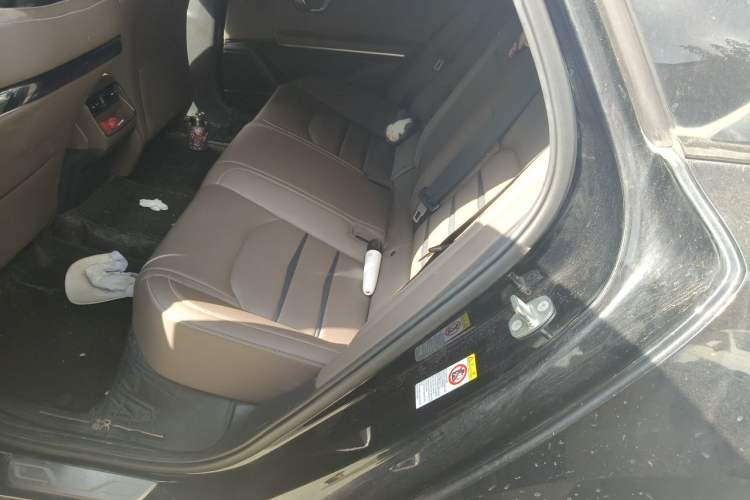 Used BYD Han 2020 DM Four-Wheel Drive Performance Edition Luxury Model Left Rear Seat