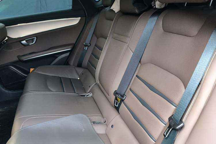 Used BYD Han 2020 DM Four-Wheel Drive Performance Edition Luxury Model Left Rear Seat