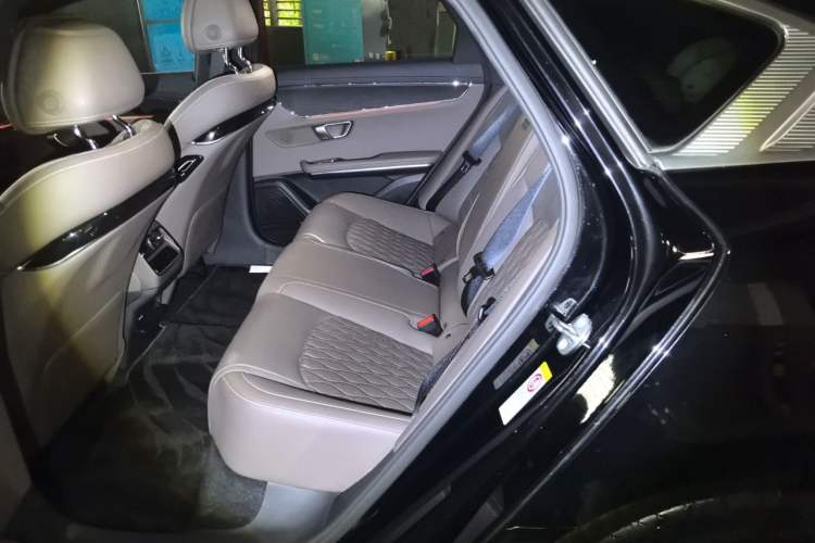 Used BYD Han 2020 EV Four-Wheel Drive High-Performance Flagship Model Left Rear Seat