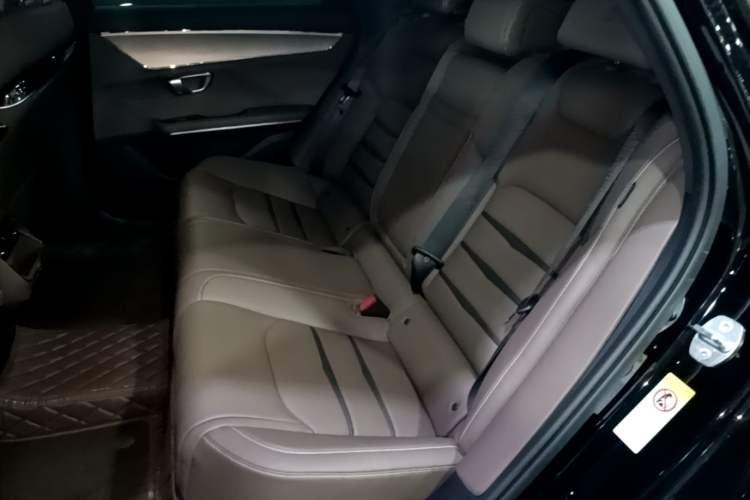 Used BYD Han 2020 DM Four-Wheel Drive Performance Edition Luxury Model Left Rear Seat