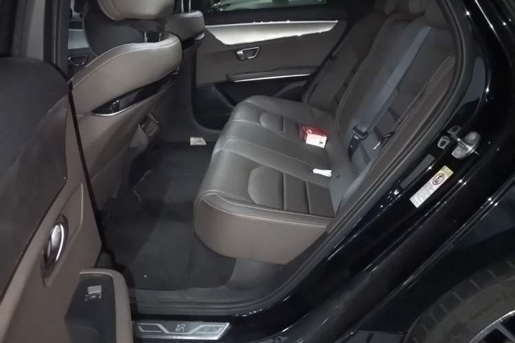 Used BYD Han 2020 DM Four-Wheel Drive Performance Edition Luxury Model Left Rear Seat