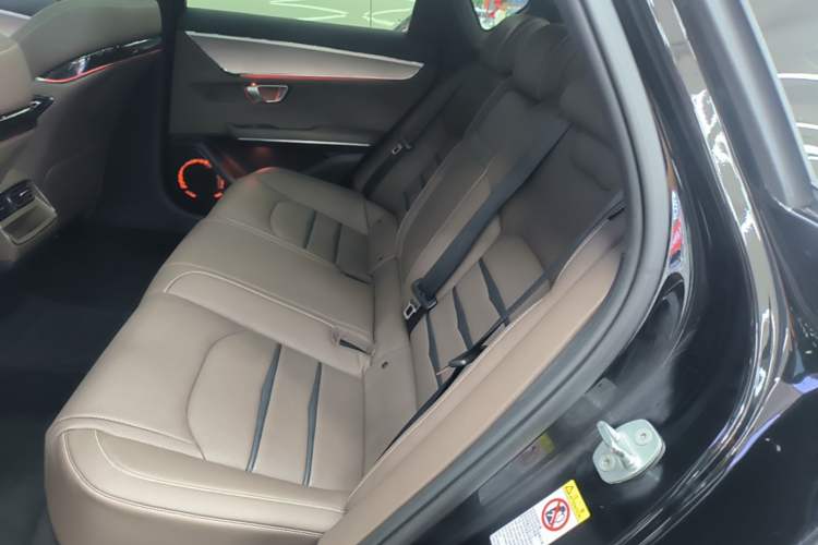 Used BYD Han 2020 DM Four-Wheel Drive Performance Edition Luxury Model Left Rear Seat