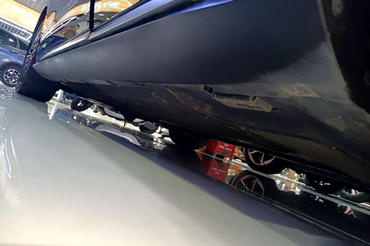 Used BYD Han 2020 DM Four-Wheel Drive Performance Edition Luxury Model Left Side Sill