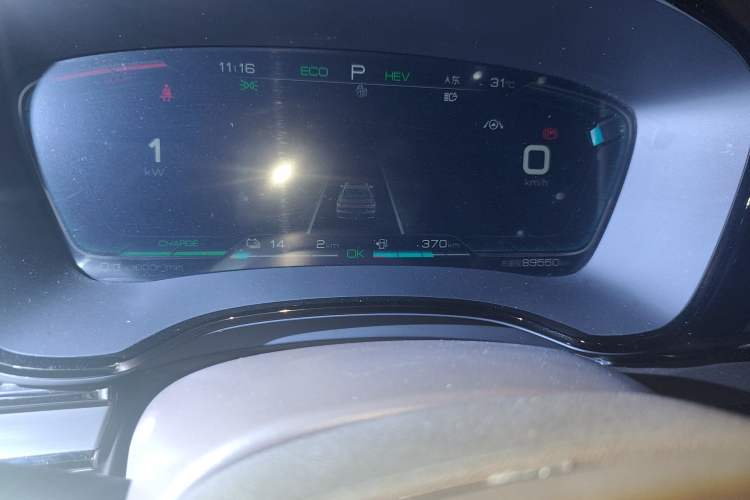 Used BYD Han 2020 DM Four-Wheel Drive Performance Edition Luxury Model Odometer Close Up