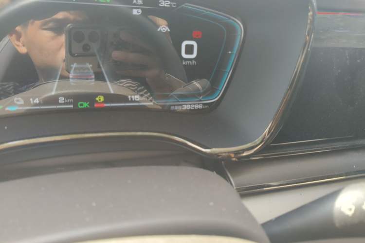 Used BYD Han 2020 DM Four-Wheel Drive Performance Edition Luxury Model Odometer Close Up
