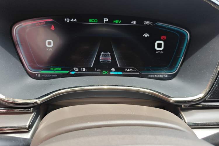 Used BYD Han 2020 DM Four-Wheel Drive Performance Edition Luxury Model Odometer Close Up
