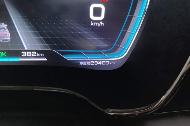 Used BYD Han 2020 EV Four-Wheel Drive High-Performance Flagship Model Odometer Close Up