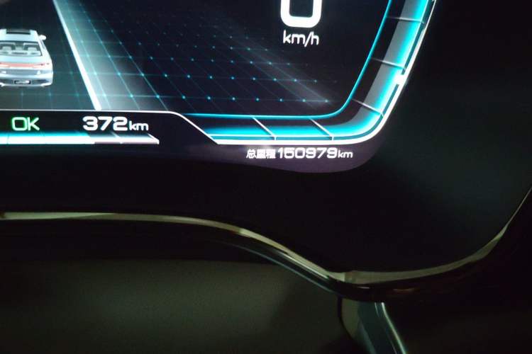 Used BYD Han 2020 EV Four-Wheel Drive High-Performance Flagship Model Odometer Close Up