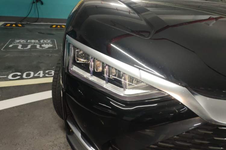 Used BYD Han 2020 DM Four-Wheel Drive Performance Edition Prestige Model Right Front Headlight