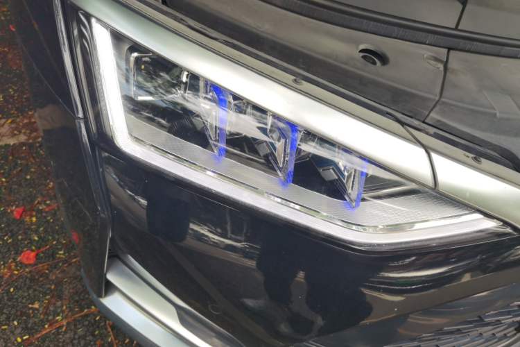 Used BYD Han 2020 DM Four-Wheel Drive Performance Edition Prestige Model Right Front Headlight