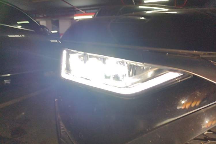 Used BYD Han 2020 DM Four-Wheel Drive Performance Edition Prestige Model Right Front Headlight