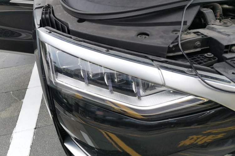 Used BYD Han 2020 DM Four-Wheel Drive Performance Edition Luxury Model Right Front Headlight