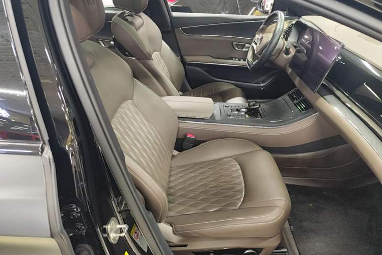 Used BYD Han 2020 DM Four-Wheel Drive Performance Edition Prestige Model Right Front Seat