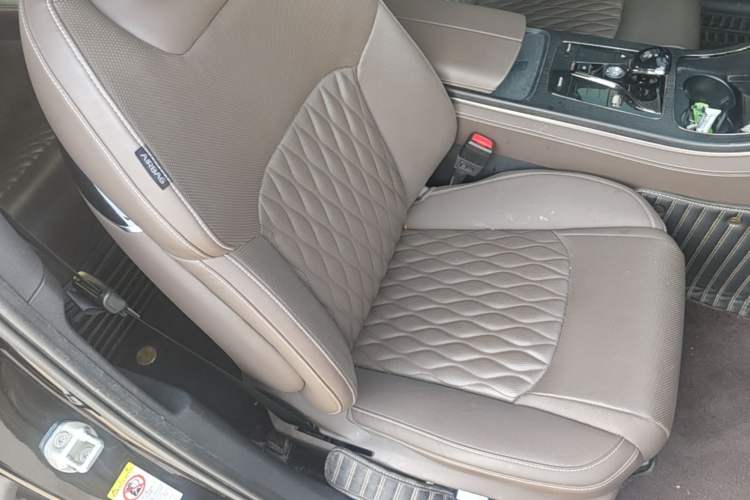 Used BYD Han 2020 EV Four-Wheel Drive High-Performance Flagship Model Right Front Seat