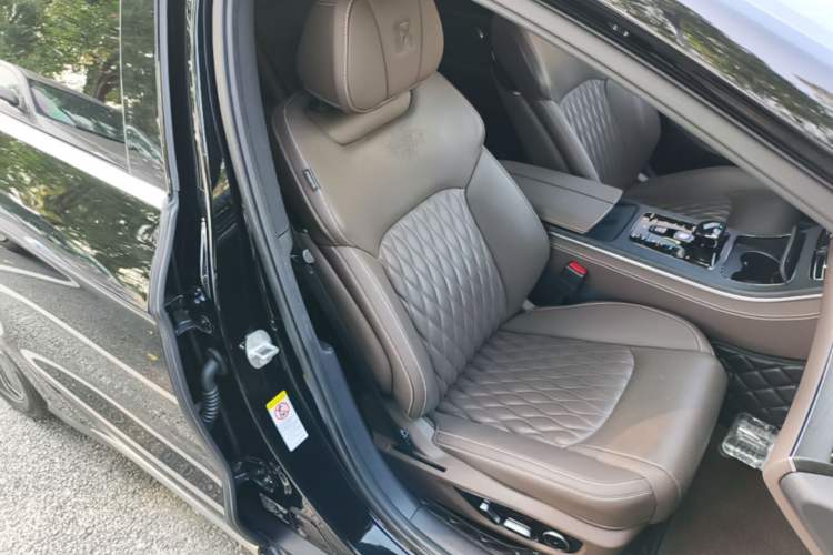 Used BYD Han 2020 EV Long-Range Deluxe Model Right Front Seat