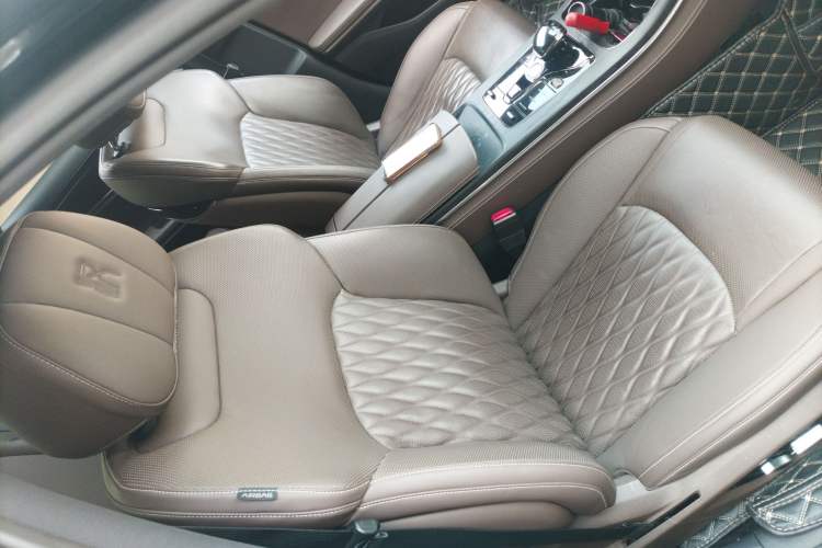 Used BYD Han 2020 EV Long-Range Deluxe Model Right Front Seat