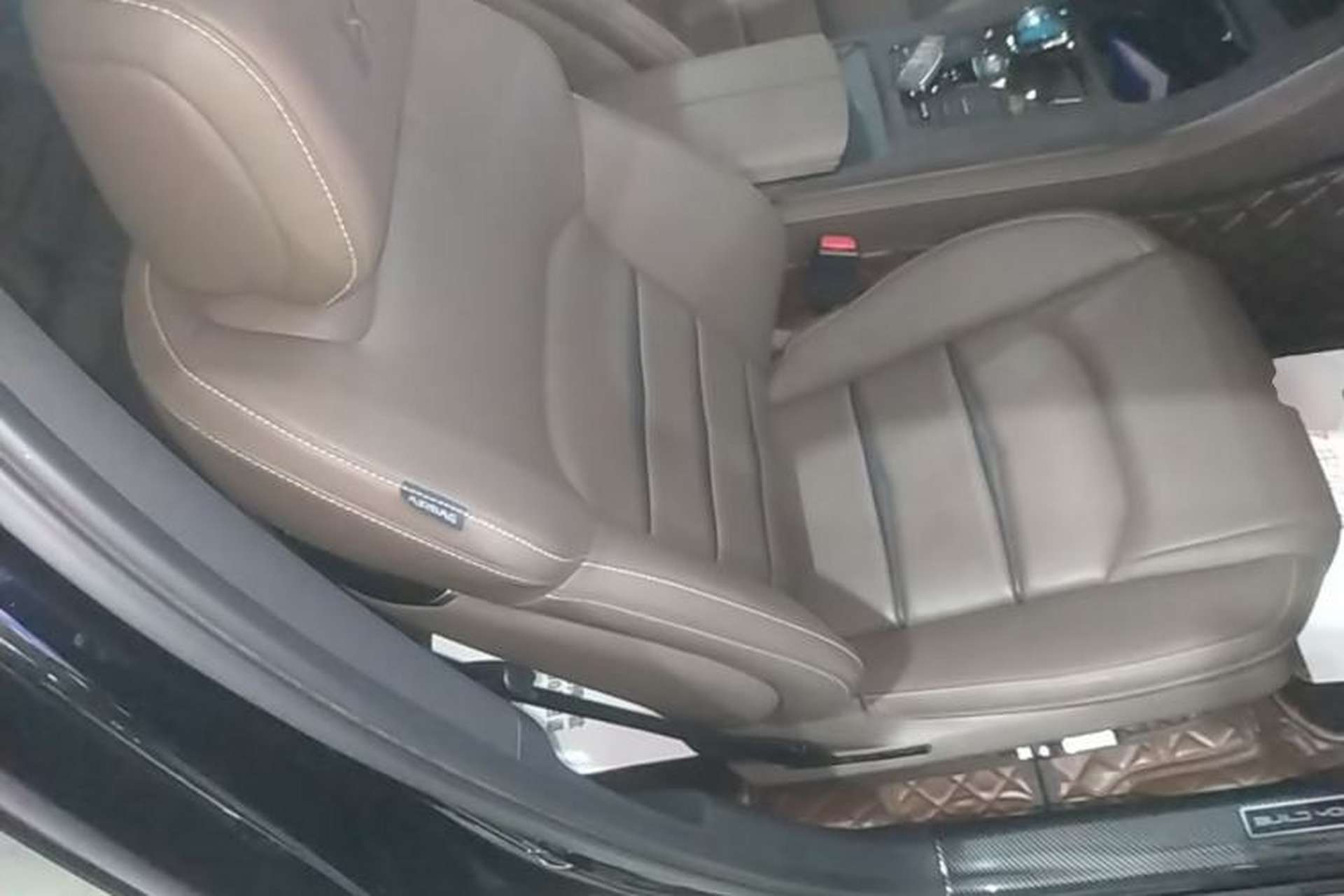 Used BYD Han 2020 DM Four-Wheel Drive Performance Edition Luxury Model Right Front Seat