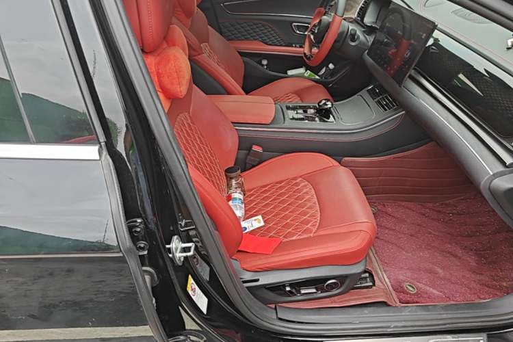 Used BYD Han 2020 EV Four-Wheel Drive High-Performance Flagship Model Right Front Seat