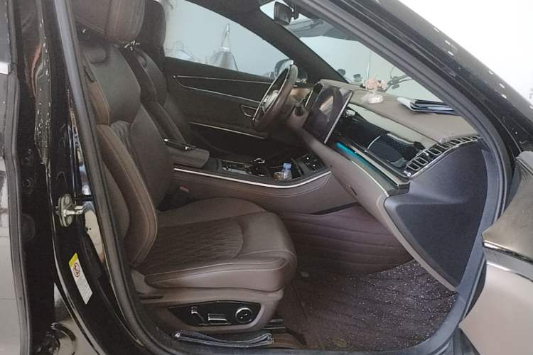 Used BYD Han 2020 DM Four-Wheel Drive Performance Edition Prestige Model Right Front Seat