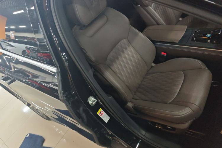 Used BYD Han 2020 EV Long-Range Deluxe Model Right Front Seat