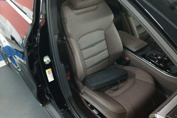 Used BYD Han 2020 EV Long-Range Luxury Model Right Front Seat