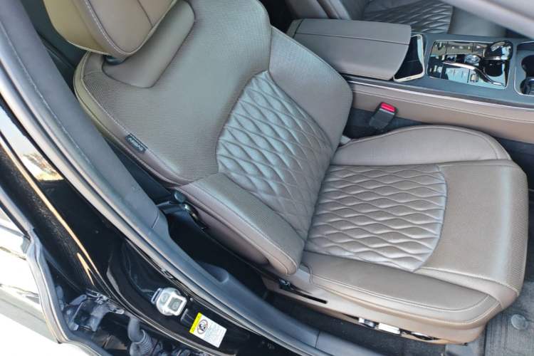Used BYD Han 2020 DM Four-Wheel Drive Performance Edition Prestige Model Right Front Seat
