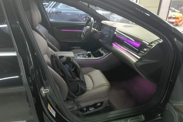 Used BYD Han 2020 EV Four-Wheel Drive High-Performance Flagship Model Right Front Seat